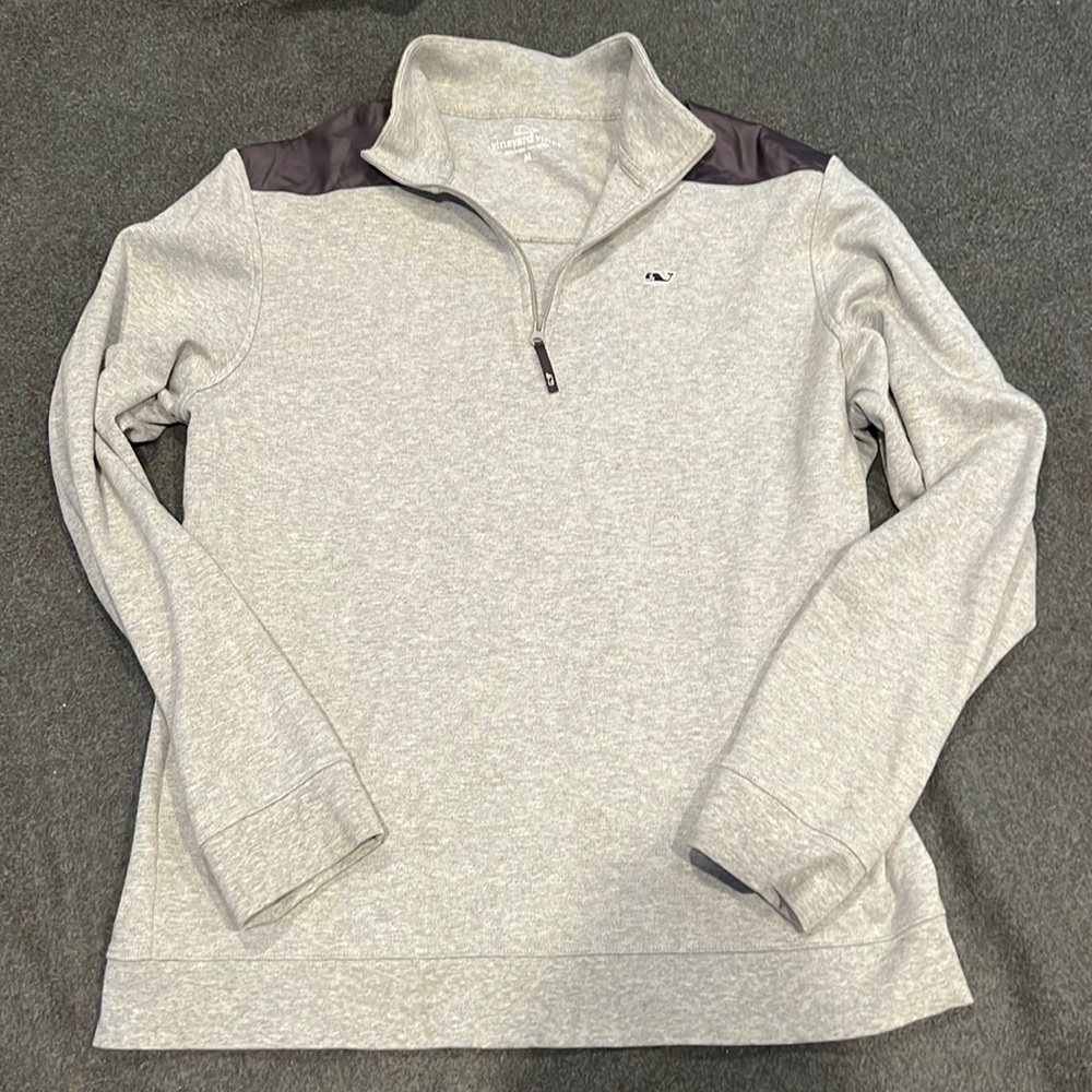 Vineyard vines zip up